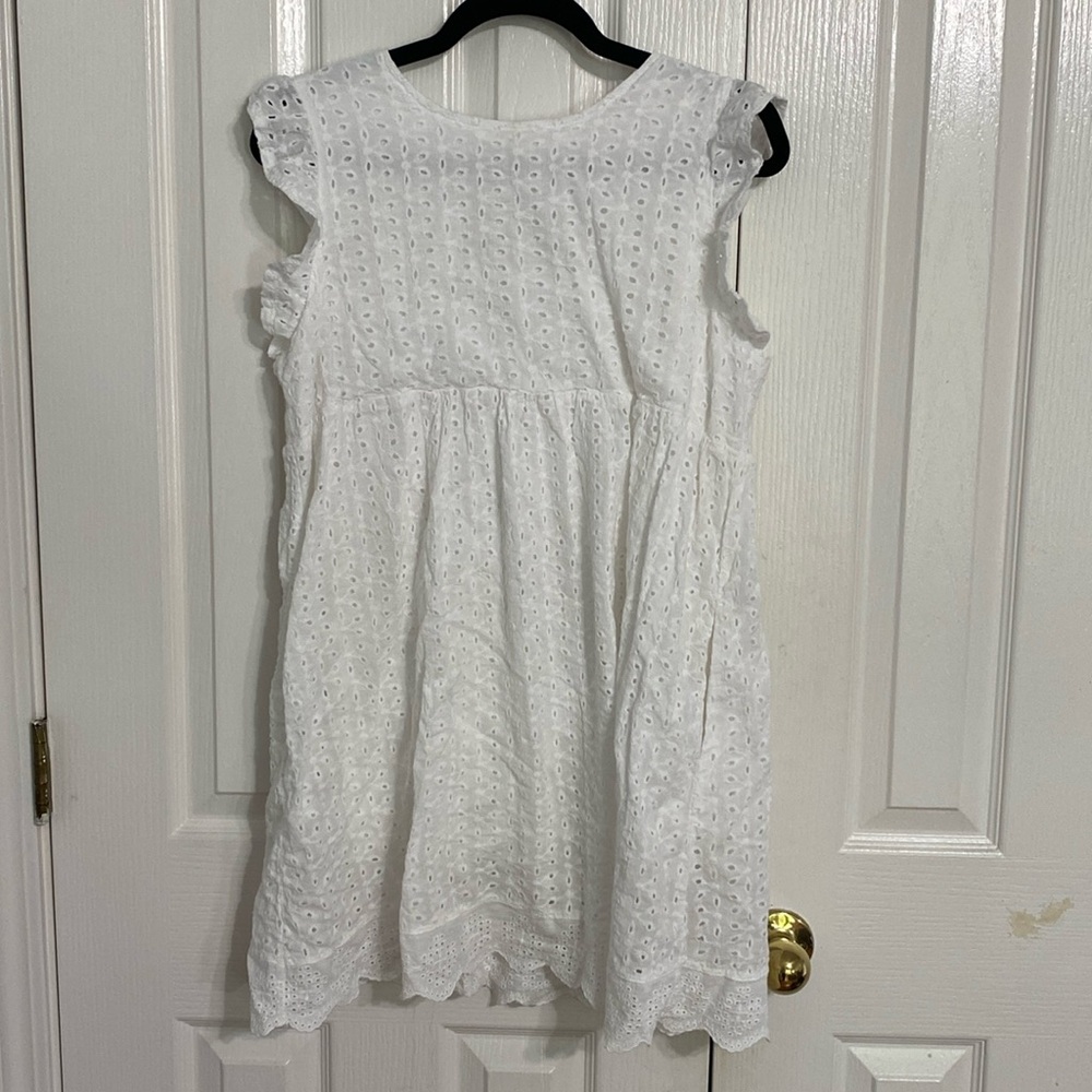 White round neck lace romper dress